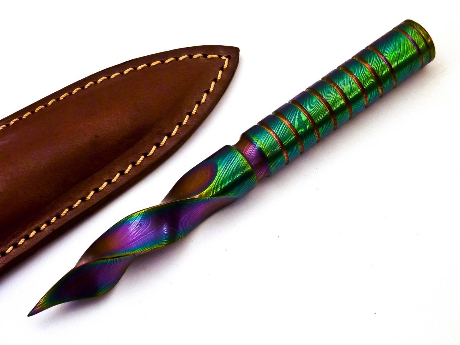 Personalized 6.5 inch Custom Forged Hunter Damascus Steel Tri Dagger Hand Forged Twisted Pattern Kris Dagger W Leather Cover