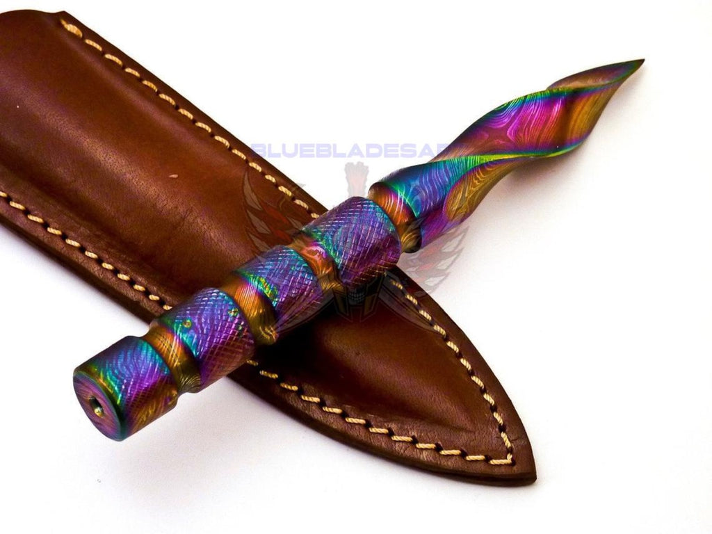 Personalized 6.5 inch Custom Forged Hunter Damascus Steel Tri Dagger Hand Forged Twisted Pattern Kris Dagger W Leather Cover