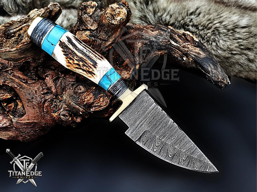 Handmade 6.75" Damascus Steel Fixed Blade Hunting Knife, Stag Antler Handle, Groomsmen Gift With Leather Sheath