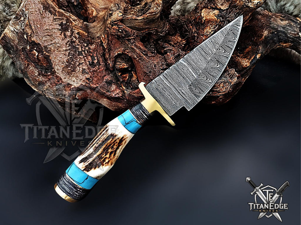 Handmade 6.75" Damascus Steel Fixed Blade Hunting Knife, Stag Antler Handle, Groomsmen Gift With Leather Sheath