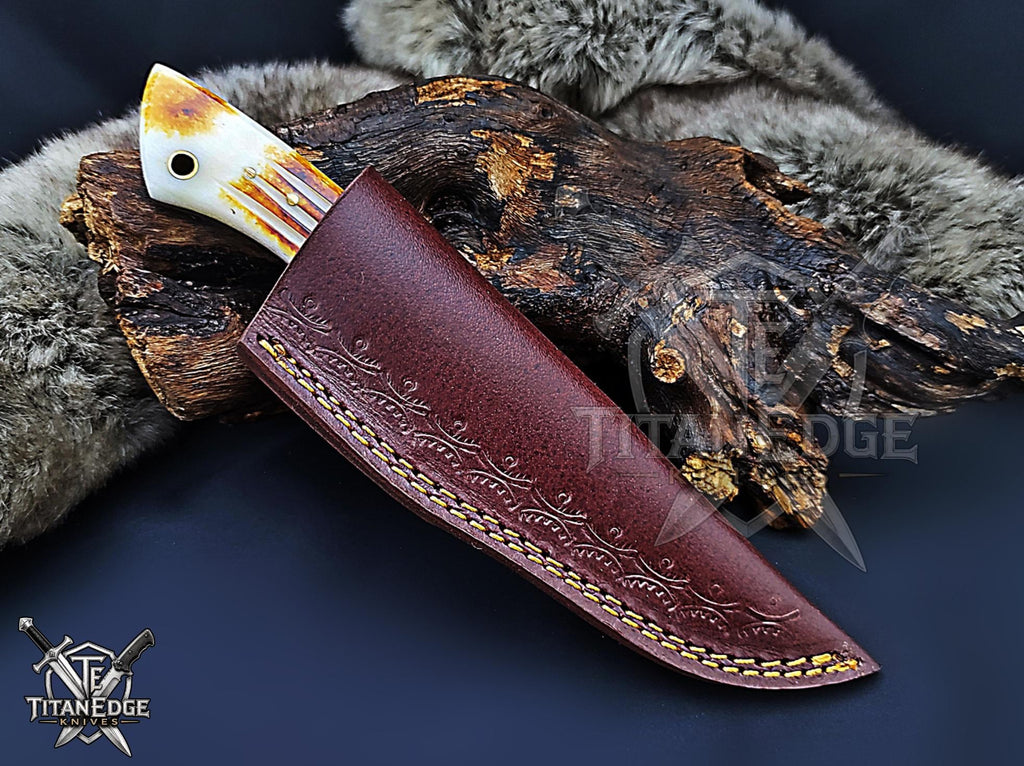 Handmade 8" Damascus Steel Fixed Blade Hunting Knife, Horn Handle, Groomsmen Gift With Leather Sheath